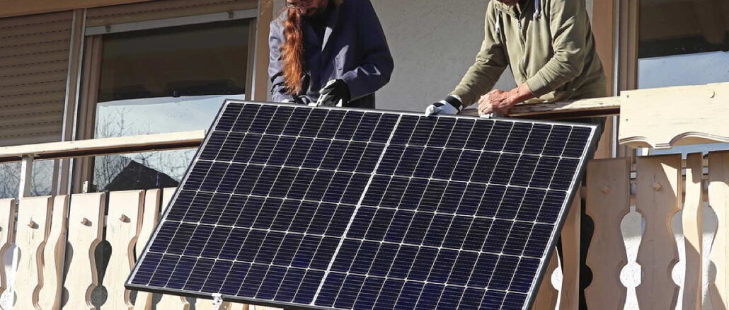 Zirkuläre Energie: Nachhaltigkeit und Recycling bei Balkonkraftwerken mit Speicher 1