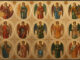 Ein Gemälde mit zwölf ikonischen Darstellungen, vermutlich von Heiligen, mit symbolischen Attributen in traditionell orthodoxem Stil.