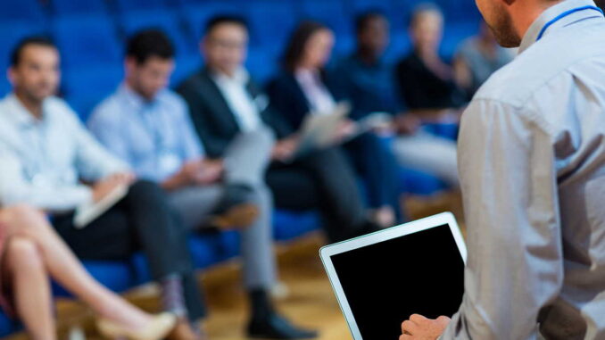 So finden Einsteiger das passende KI Seminar 8