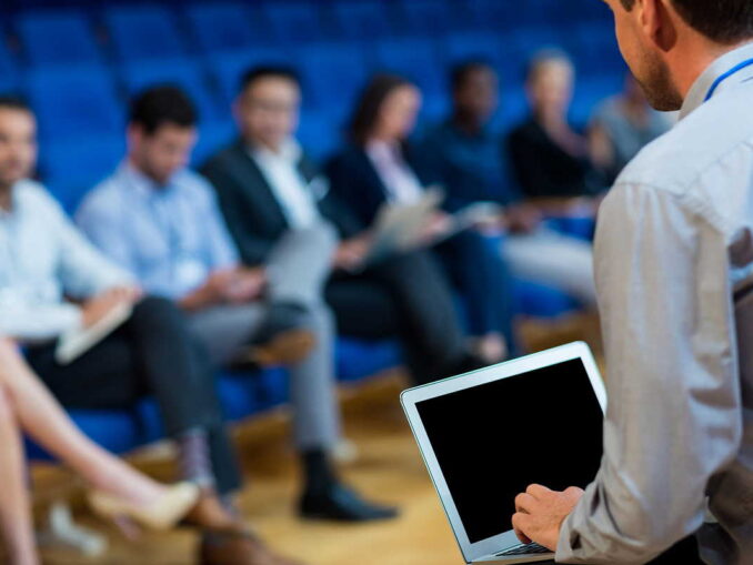 So finden Einsteiger das passende KI Seminar 1