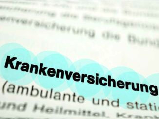 Das Bild zeigt einen Textauszug mit dem fokussierten Wort 'Krankenversicherung', vermutlich aus einem Dokument oder Informationsmaterial zum Thema Gesundheitswesen.