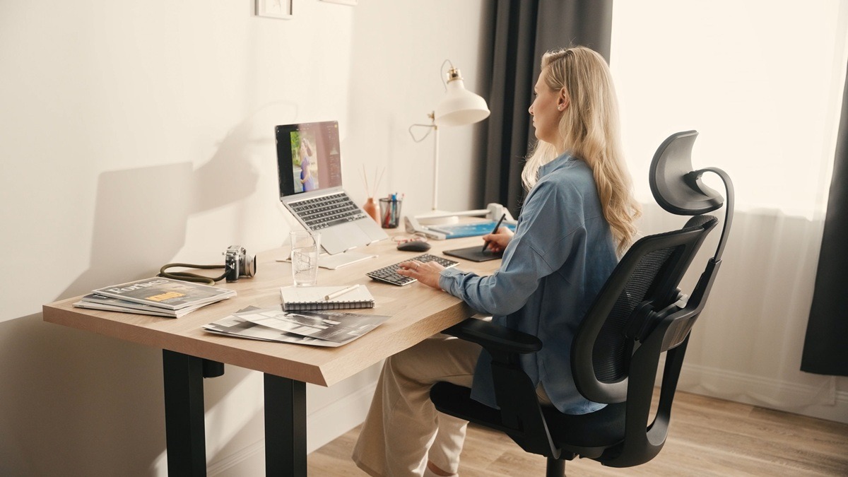 Homeoffice ergonomisch einrichten: Die wichtigsten Möbel 1
